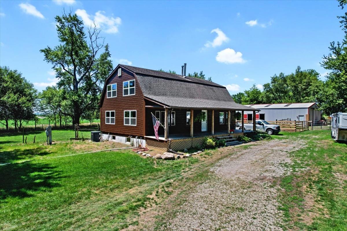 5764 E 200 North Rd., Sidell, IL 61876