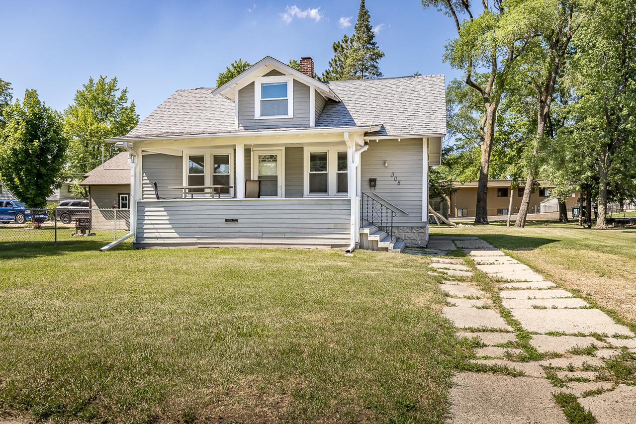 308 Sheridan Dr., Loves Park, IL 61111