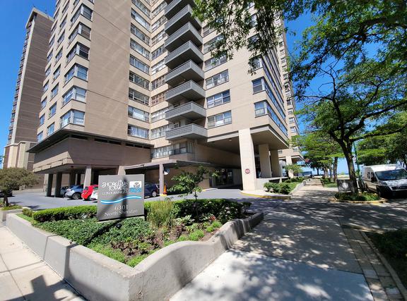 6301 N Sheridan Rd. #14M, Chicago, IL 60660