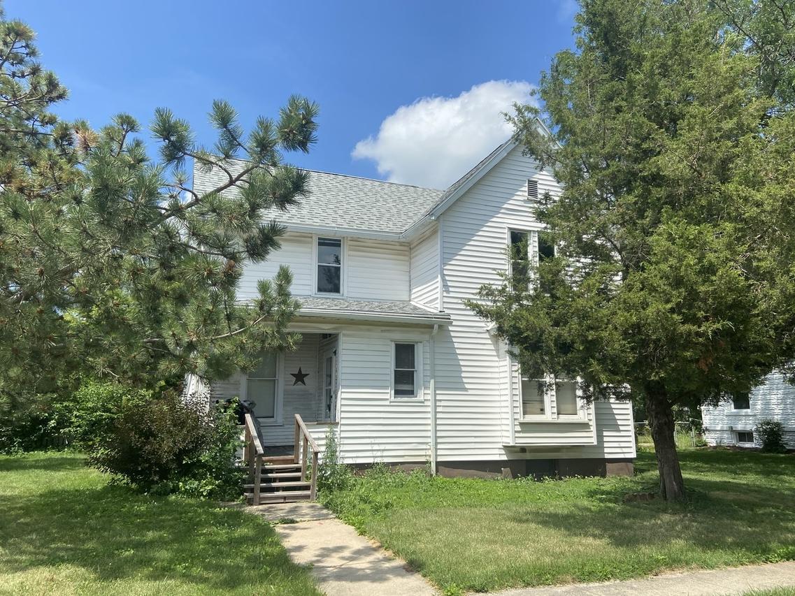 616 N 2nd St., Rochelle, IL 61068