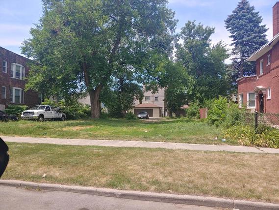 7030 S Vernon Ave., Chicago, IL 60637