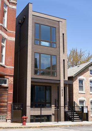 1532 W Augusta Blvd. #1, Chicago, IL 60642