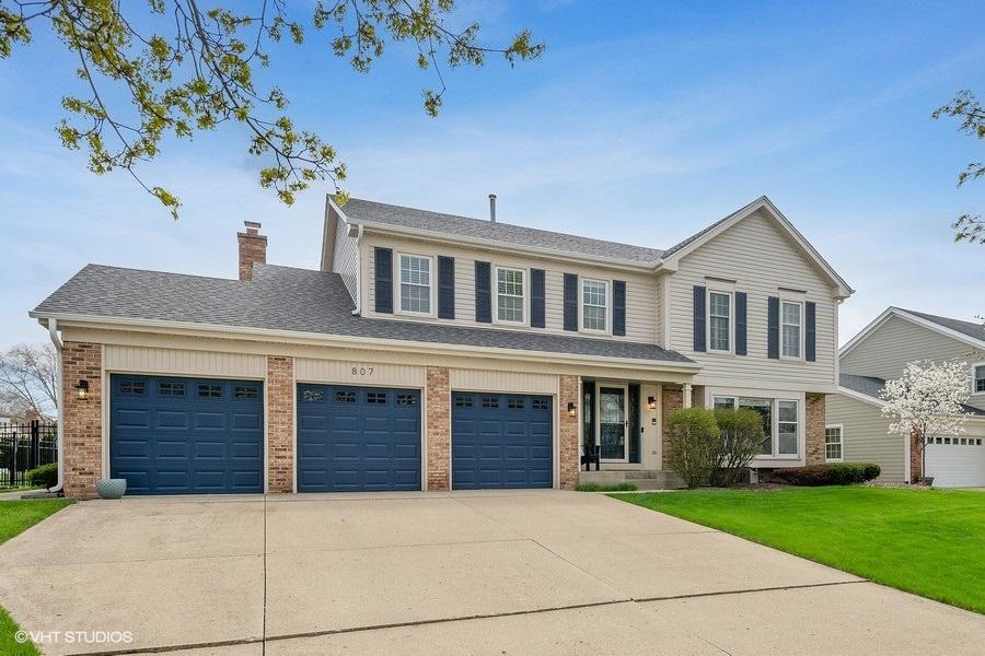 807 Heatherstone Dr., Schaumburg, IL 60173