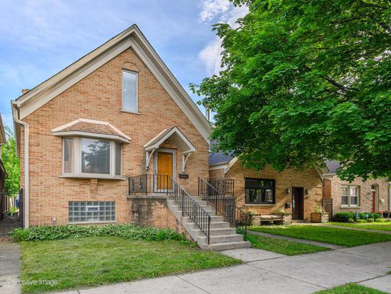 2649 W Superior St., Chicago, IL 60612