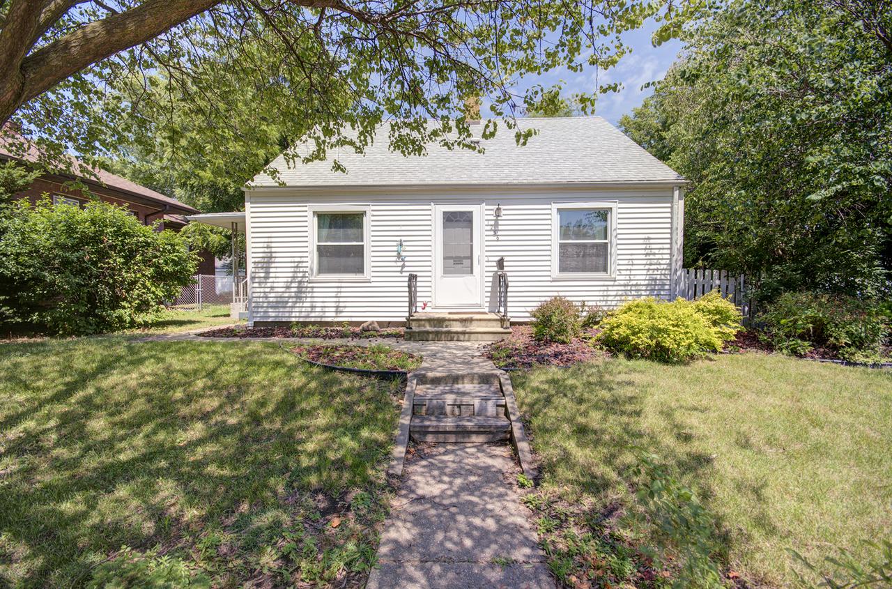 1236 Douglas St., Ottawa, IL 61350