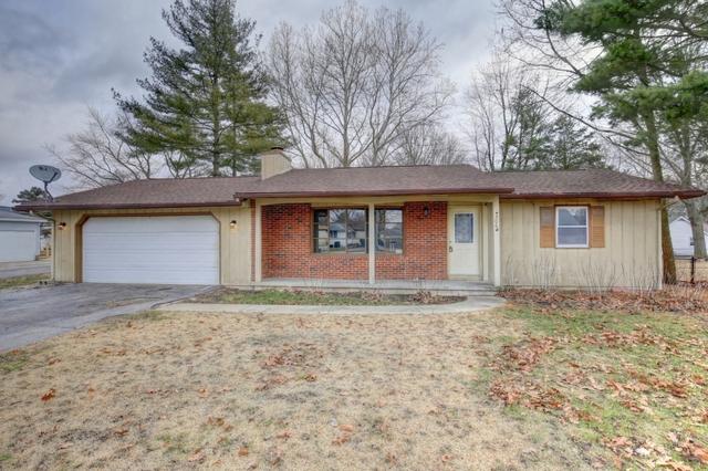 306 Stout St., St. Joseph, IL 61873