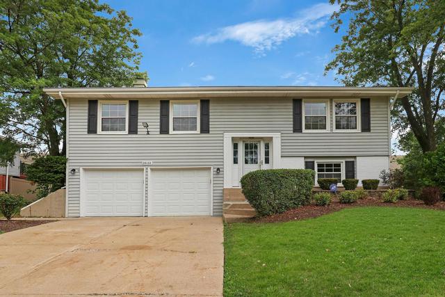 2S122 Beaumont Ln., Lombard, IL 60148