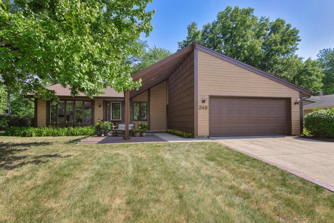 248 Harvard Ln., Bloomingdale, IL 60108