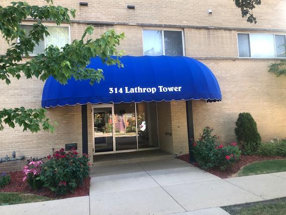 314 Lathrop Ave. #404, Forest Park, IL 60130