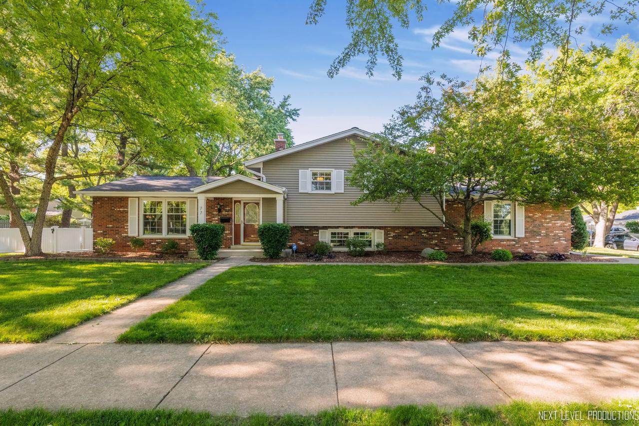 77 W Bailey Rd., Naperville, IL 60565