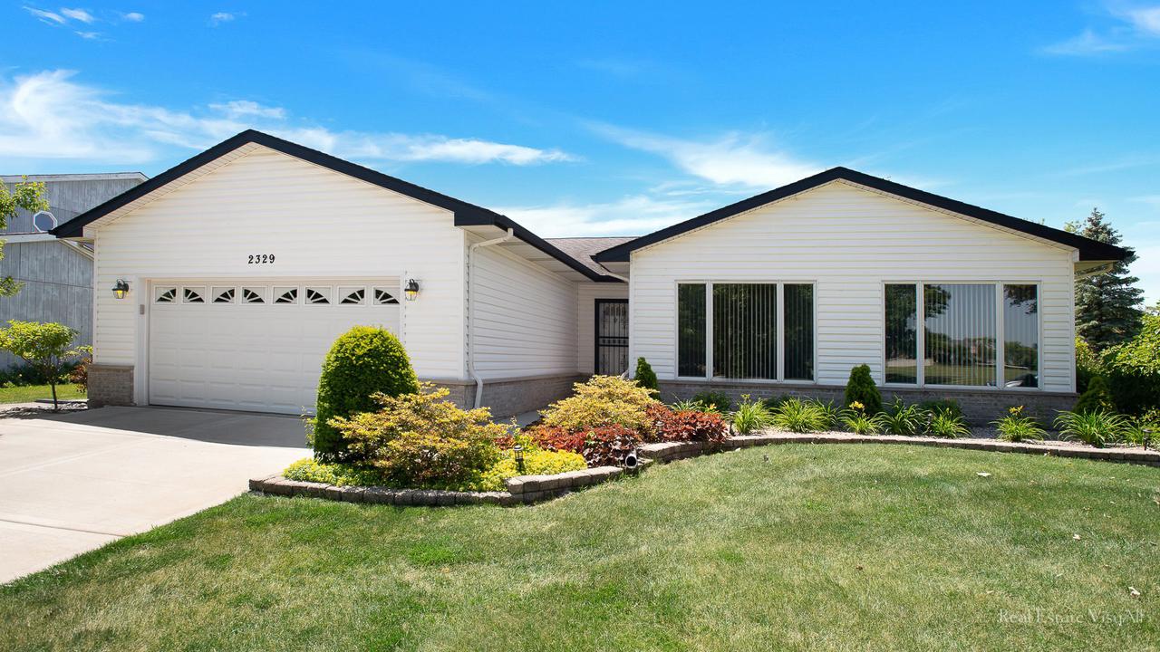 2329 W Weathersfield Way, Schaumburg, IL 60193