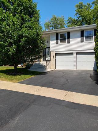 10509 S Stowe Ct., Palos Hills, IL 60465