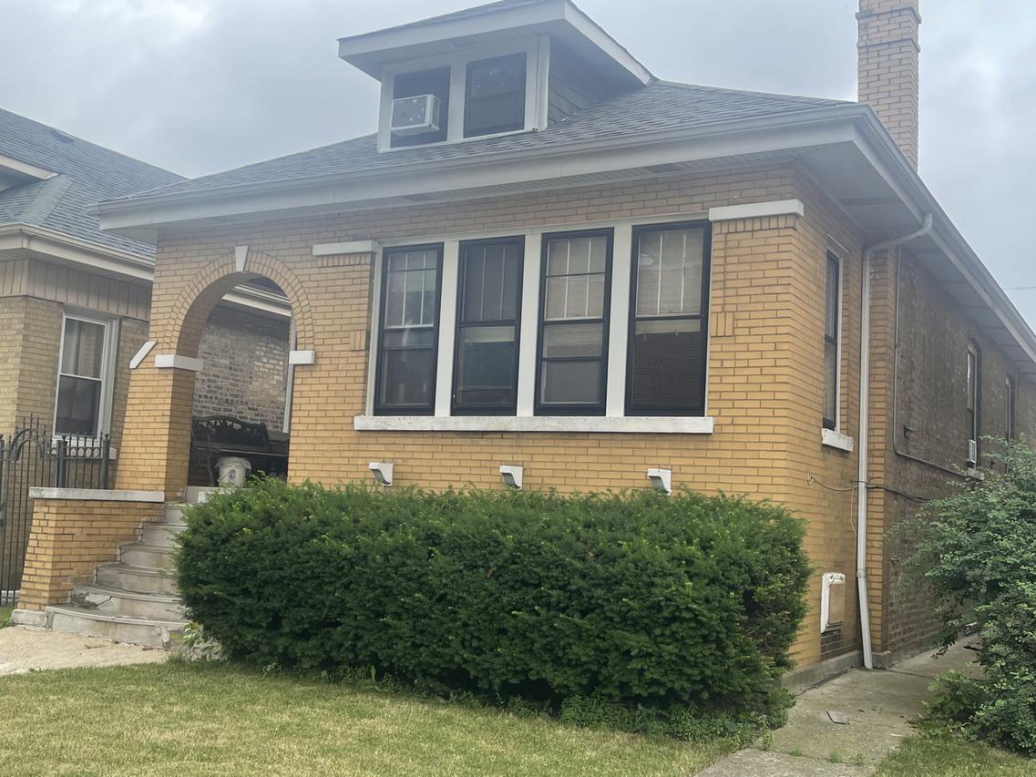 3030 N Knox Ave., Chicago, IL 60641