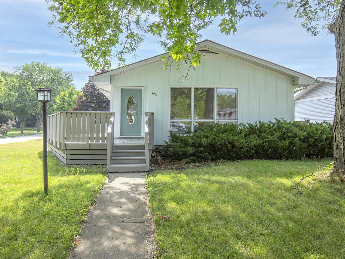 770 N Eastland St., Elmhurst, IL 60126