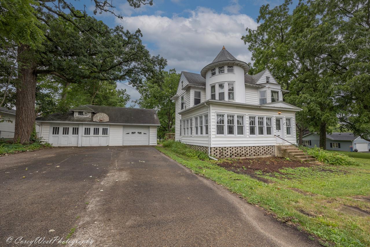 414 Jackson St., Genoa, IL 60135