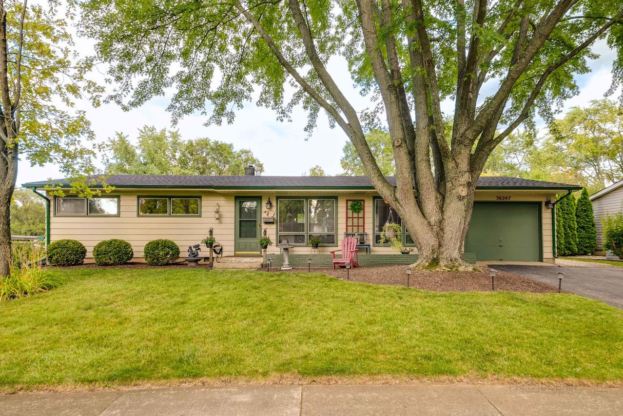 36247 Park Dr., Gurnee, IL 60031
