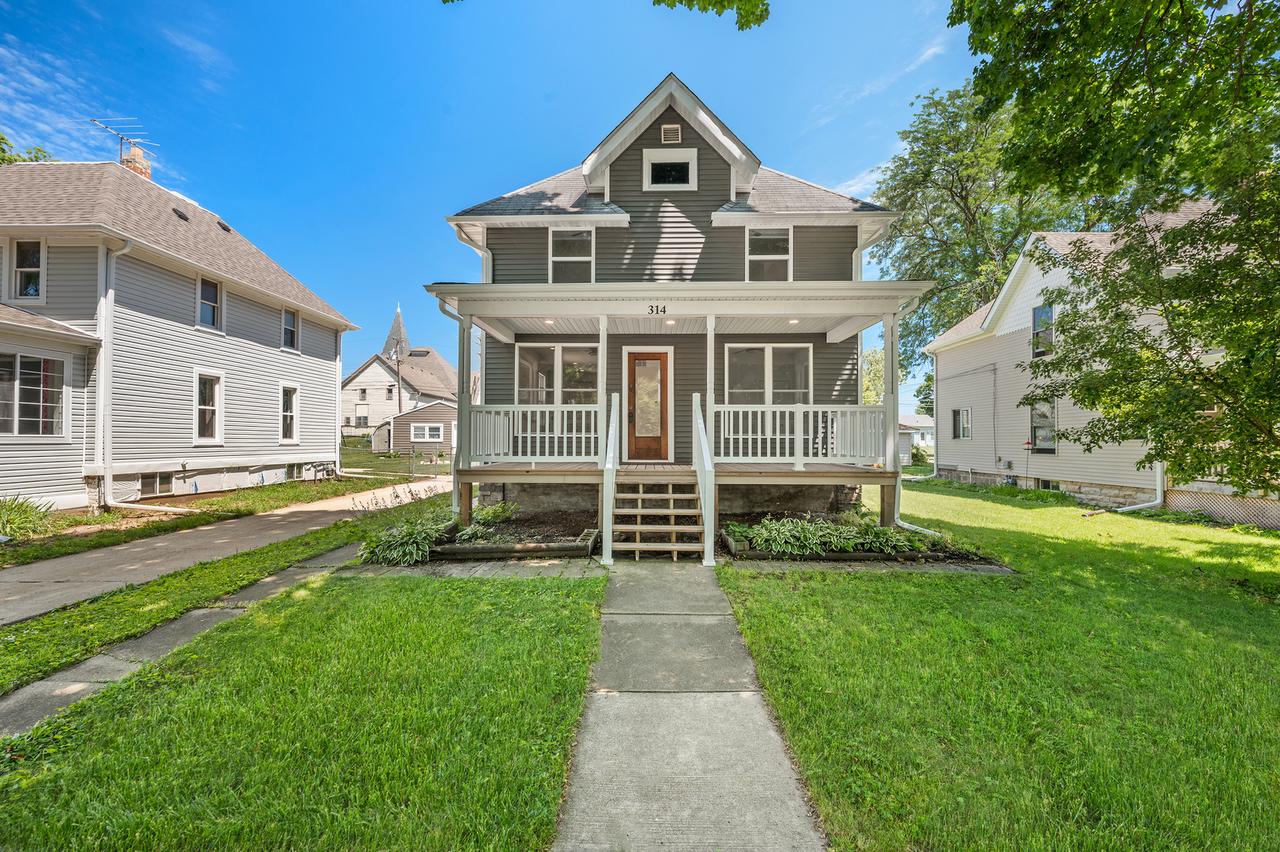 314 S Genoa St., Genoa, IL 60135