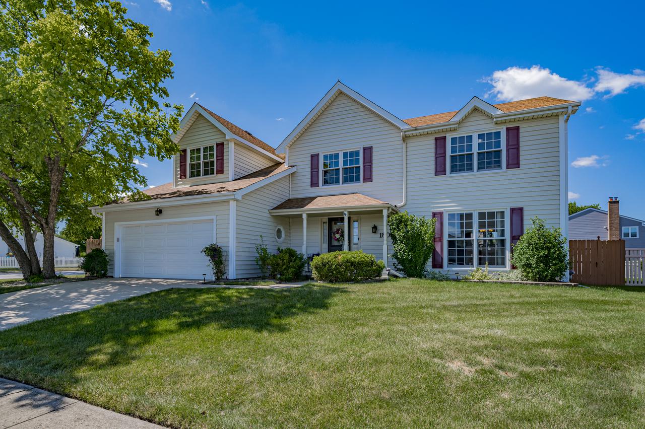 1800 Princeton Cir., Naperville, IL 60565