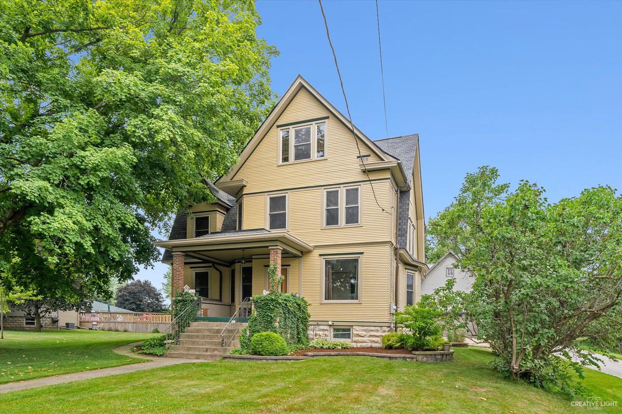 802 S Ottawa St., Earlville, IL 60518