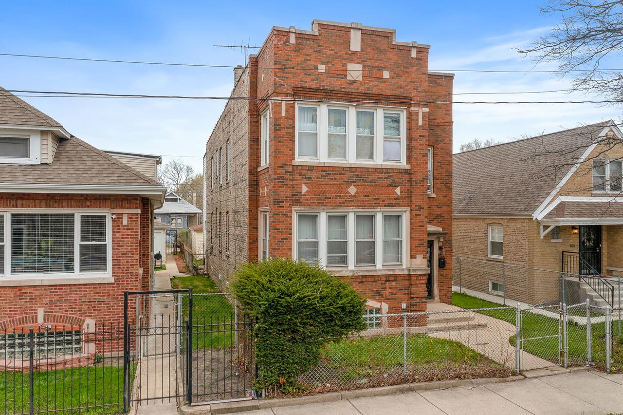 8721 S Aberdeen St., Chicago, IL 60620