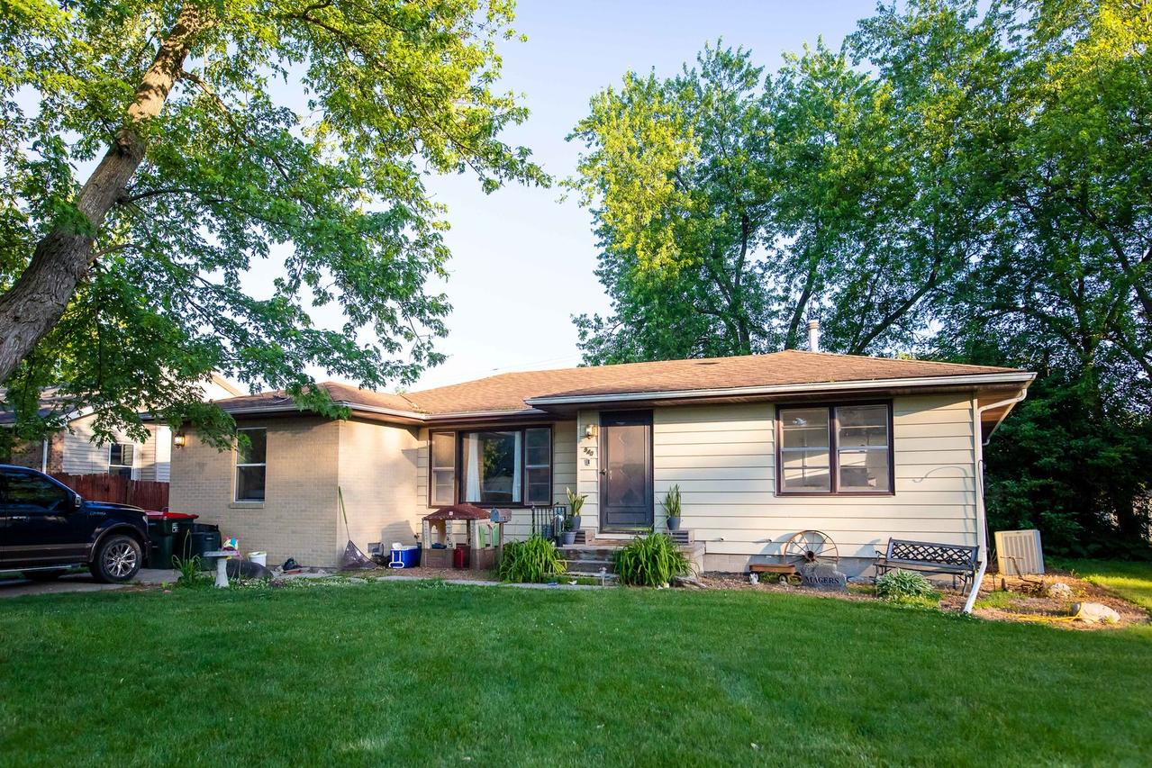 940 E Patton St., Paxton, IL 60957