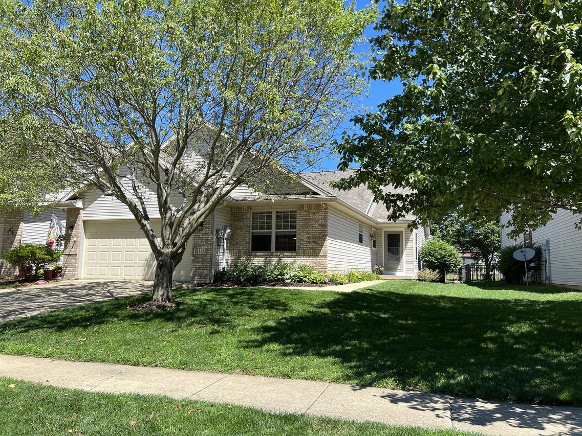 1208 Windwood Ln., Mahomet, IL 61853