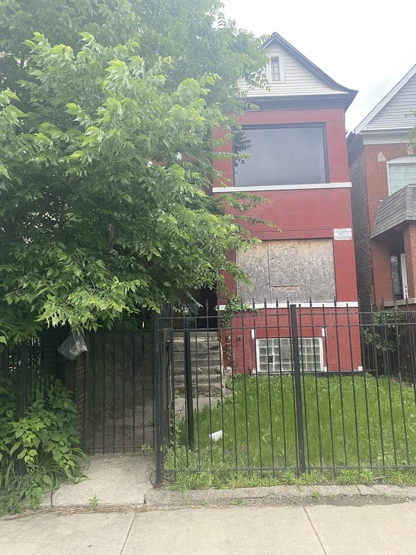 6615 S Ellis Ave., Chicago, IL 60637