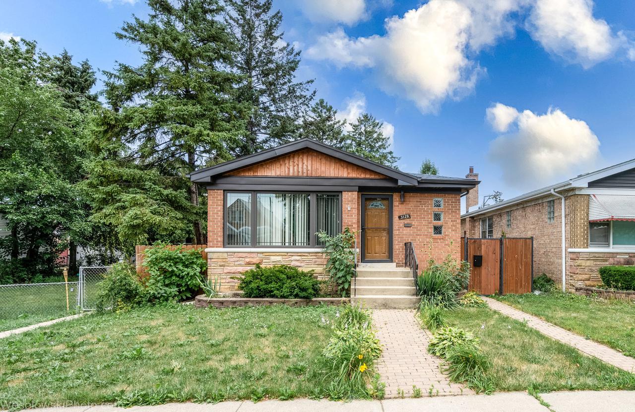 3129 N Nagle Ave., Chicago, IL 60634
