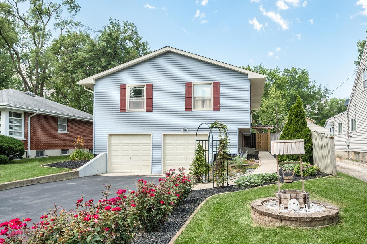 3910 Liberty Blvd., Westmont, IL 60559