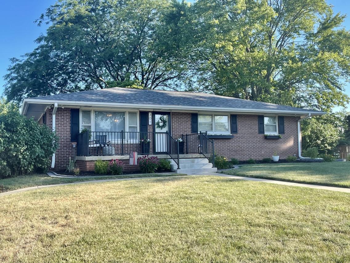 301 James St., St. Joseph, IL 61873