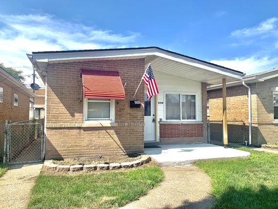 6514 Pershing Rd., Berwyn, IL 60402