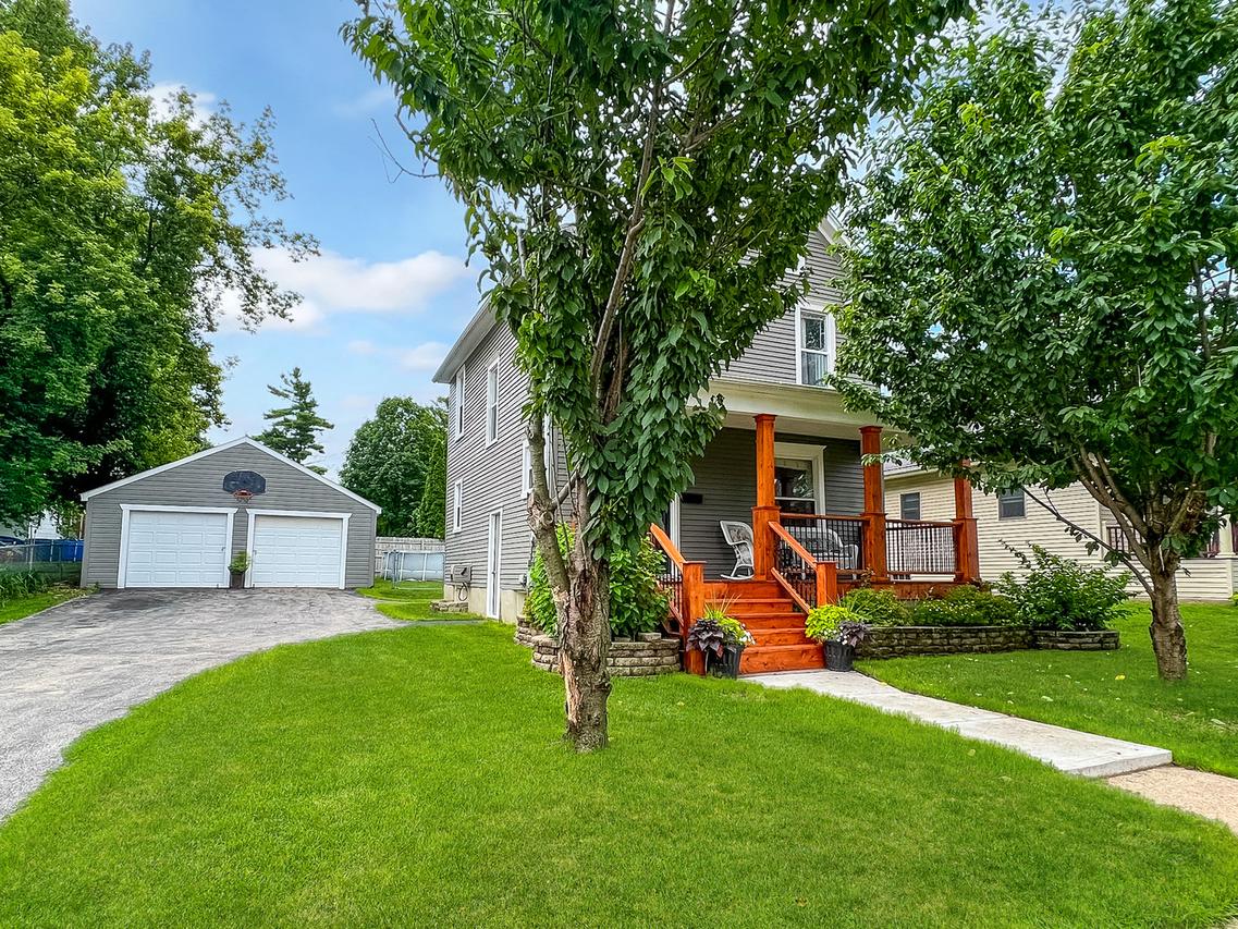 703 W Cottonwood St., Freeport, IL 61032