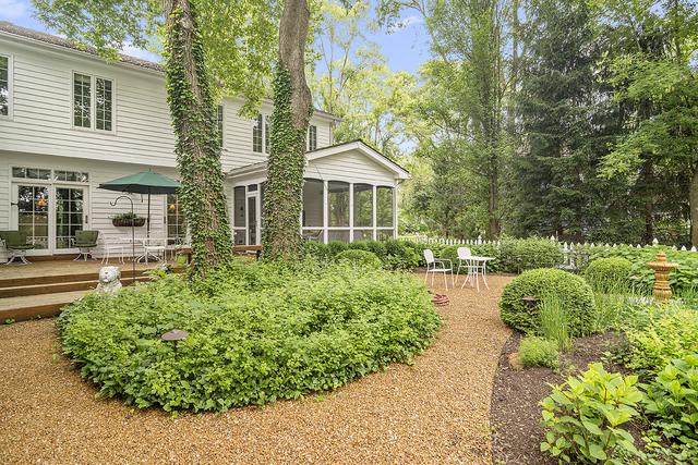 22622 N Linden Dr., Lake Barrington, IL 60010