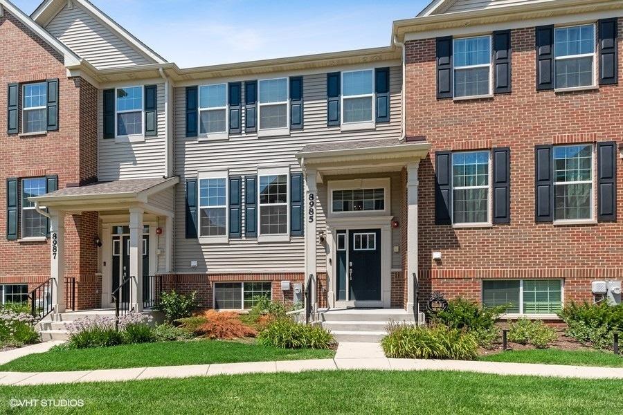 8985 Disbrow St., Huntley, IL 60142