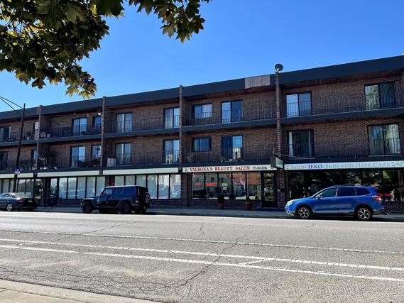 4901 W Winona St. #3-A, Chicago, IL 60630