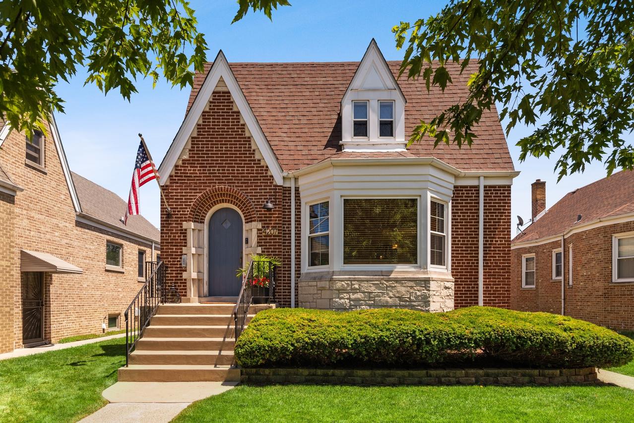 4207 N Major Ave., Chicago, IL 60634