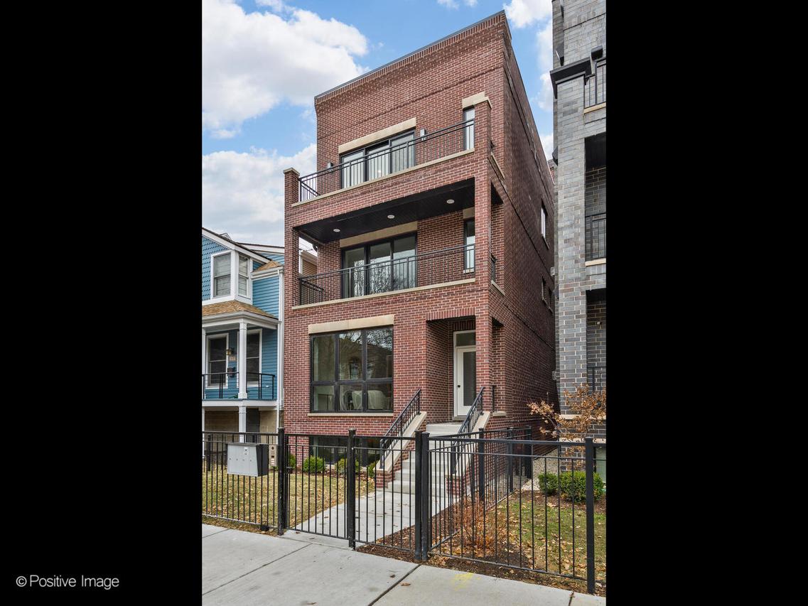 2650 N Racine Ave. #1, Chicago, IL 60614