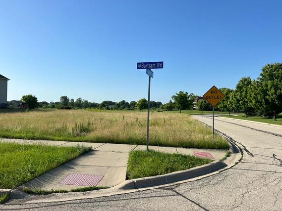 2148 Bartram Rd., North Aurora, IL 60542
