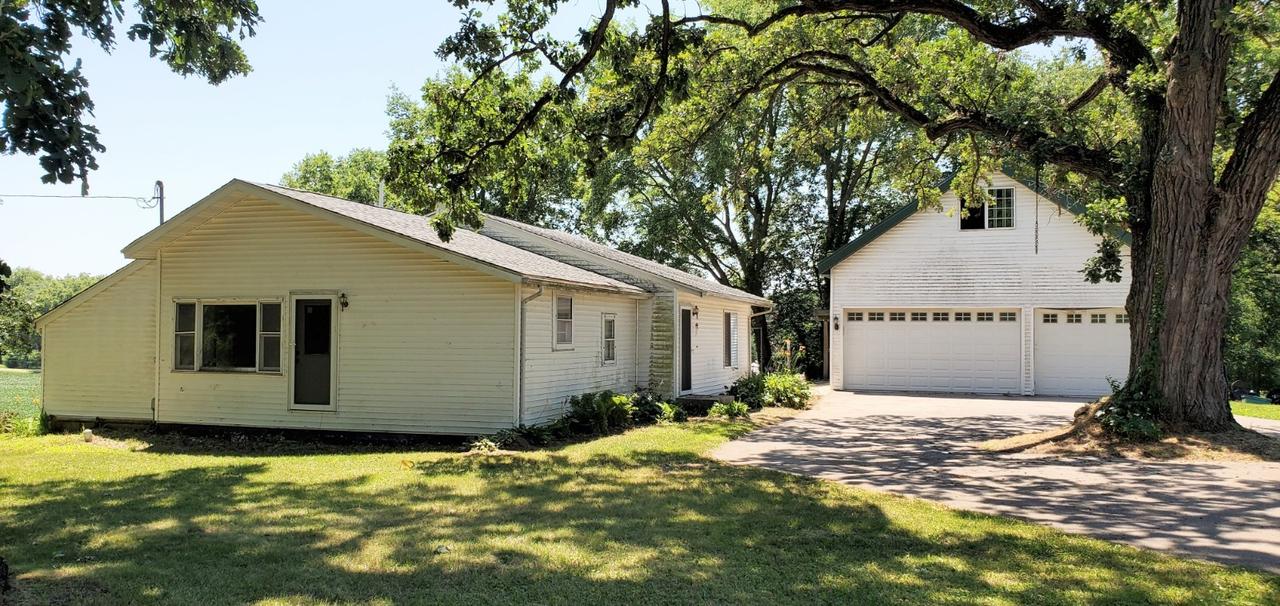 1071 E Honey Creek Rd., Oregon, IL 61061