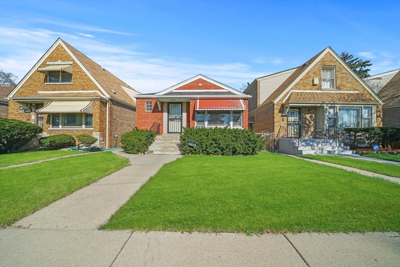 9815 S Green St., Chicago, IL 60643