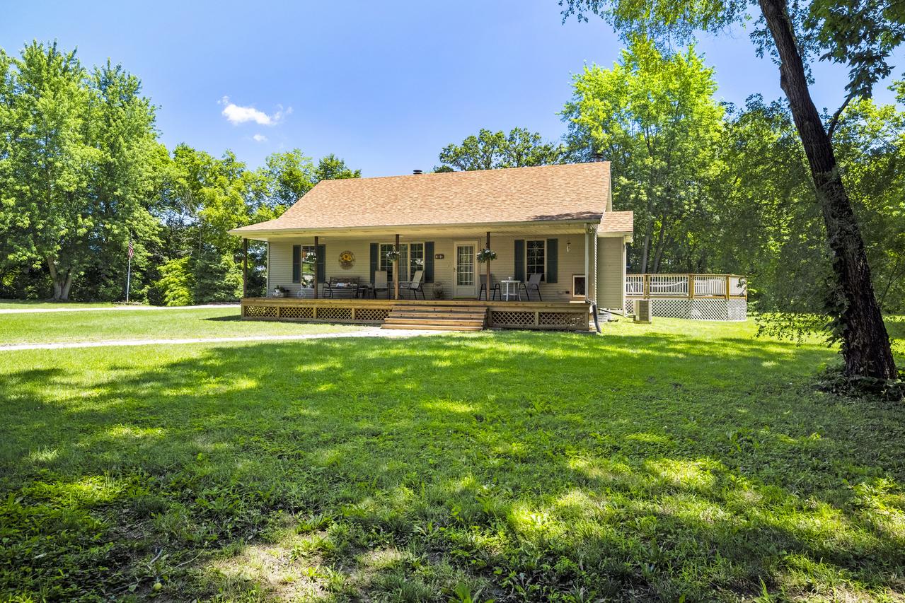 200 E Jackson St., Seneca, IL 61360