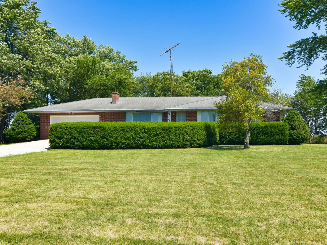 7970 S Kinsman Rd., Kinsman, IL 60437