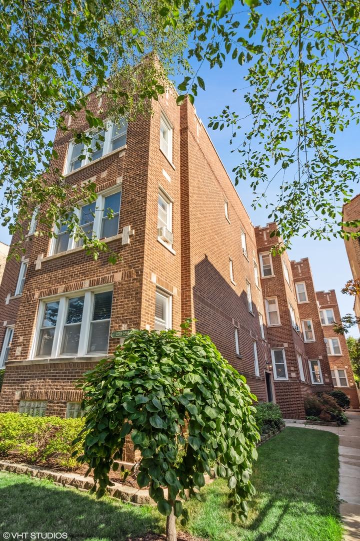 2238 W Wilson Ave. #3S, Chicago, IL 60625