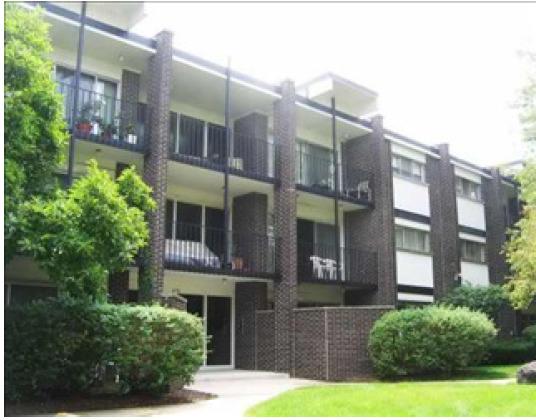 4710 Russett Ln. #R2, Skokie, IL 60076