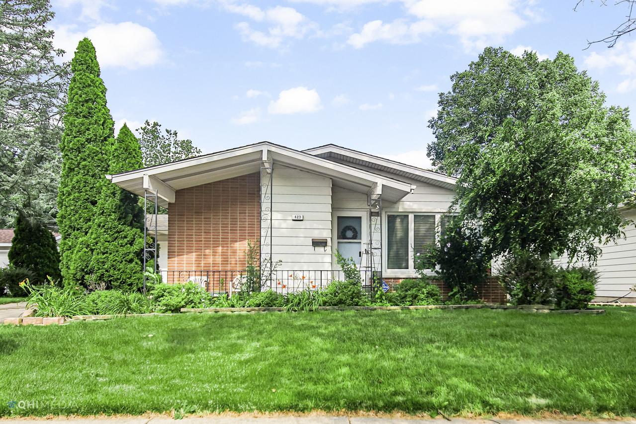 423 N Pleasant Dr., Glenwood, IL 60425