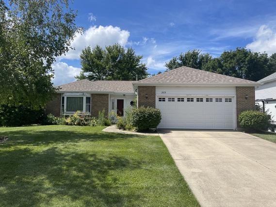 209 S Driftwood Tr., Mchenry, IL 60050