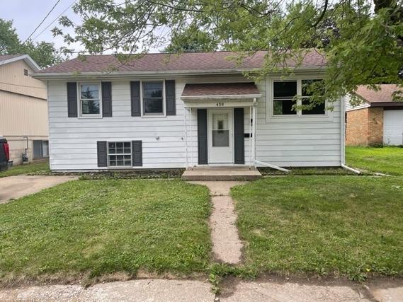 430 S Lincoln Ave., Dixon, IL 61021