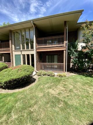 603 Garden Cir. #6, Streamwood, IL 60107