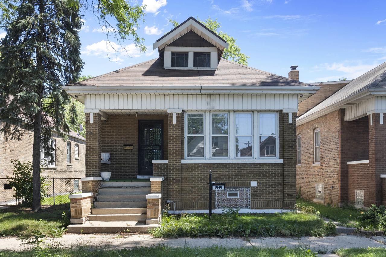 7439 S Wabash Ave., Chicago, IL 60619