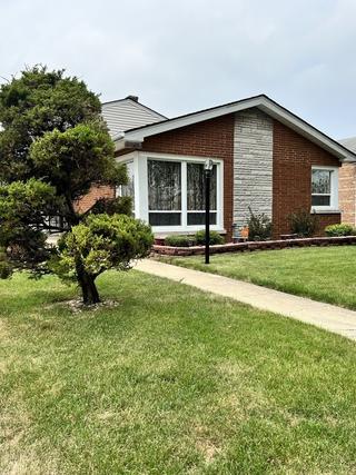 15332 Grant St., Dolton, IL 60419